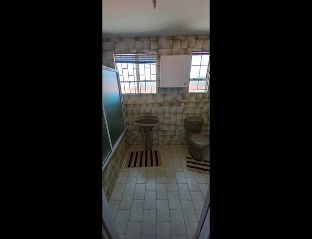 18 BEDROOM APARTMENT FOR SALE IN LAUDIUM